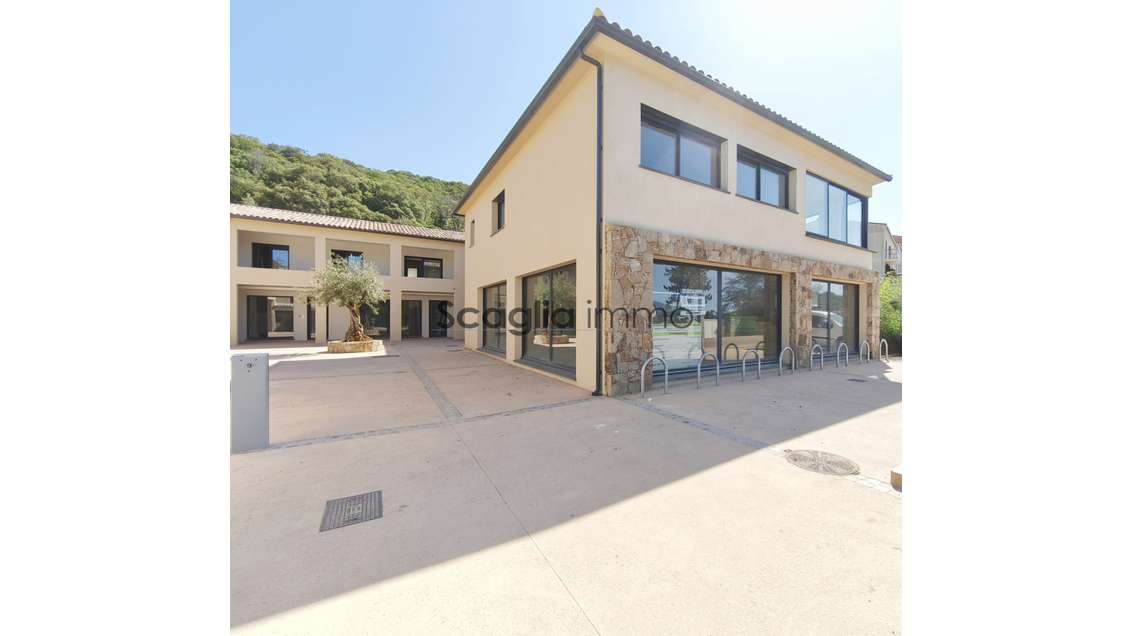 Vente murs commerciaux de 62m² en RDC à Porticcio