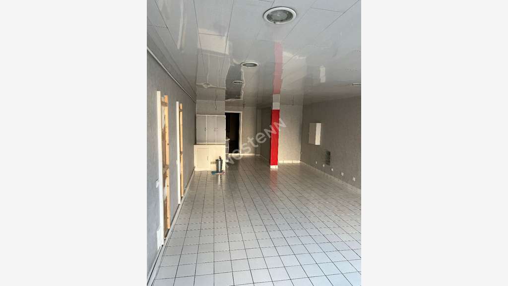 Vente murs commerciaux 71m² à Verdun axe passant