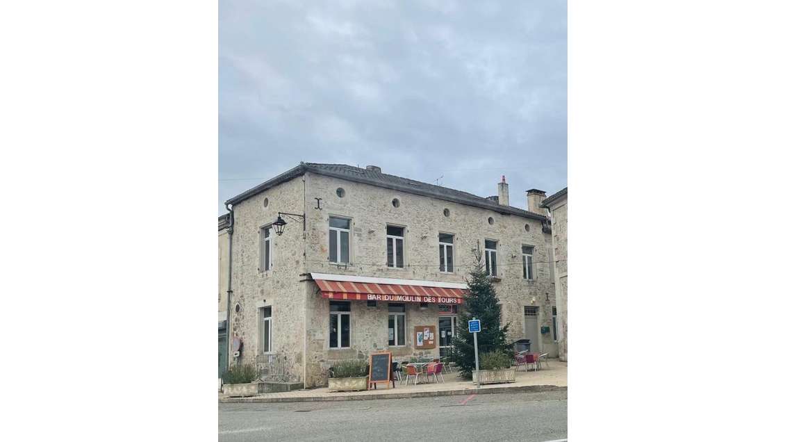 Vente murs commerciaux 283m² avec appart Barbaste