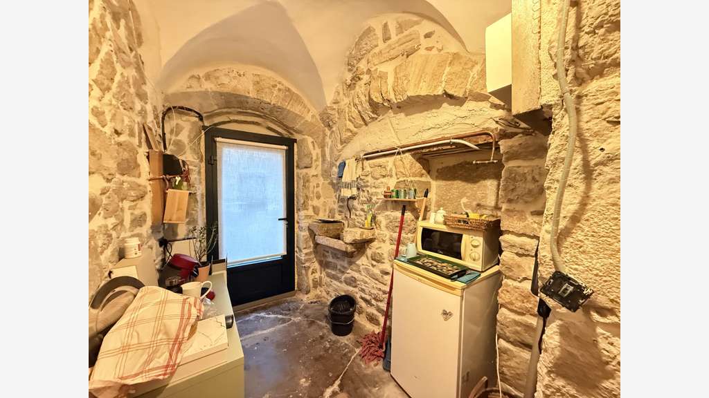 Vente local commercial 27m² à Bédarieux