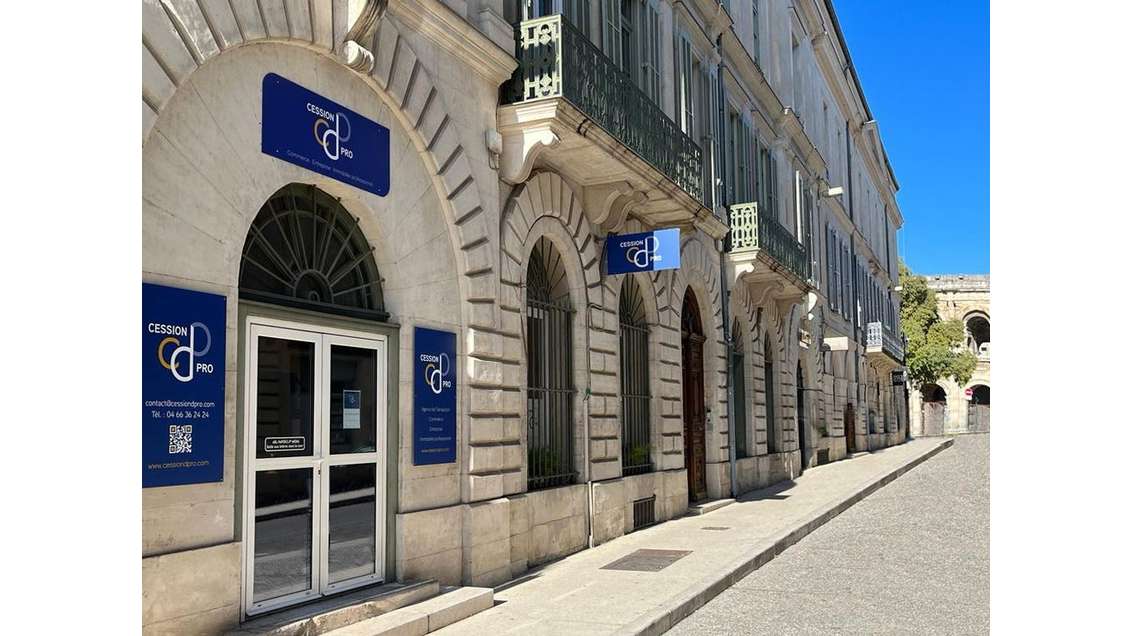 AV murs de prestige à Arles centre historique