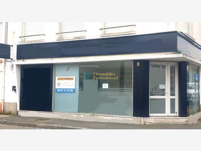 Vente murs commerciaux d'angle 62m² à Lanester