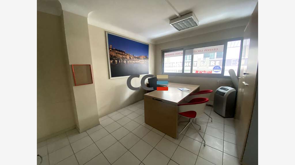Vente bureaux 77m²R+1 à Cannes Carnot