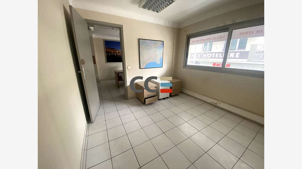 Vente bureaux 77m²R+1 à Cannes Carnot 