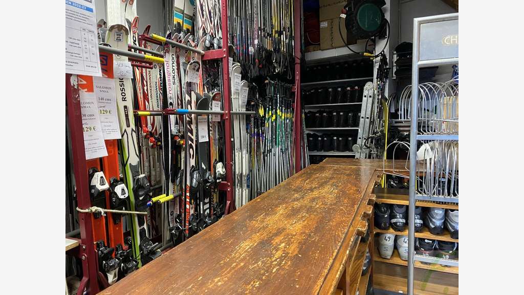 Vente murs libres 140m² Station le Revard