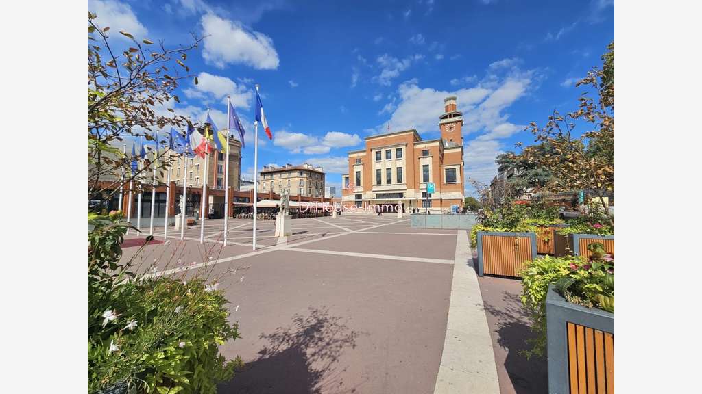 Vente murs commerciaux loués à Montrouge