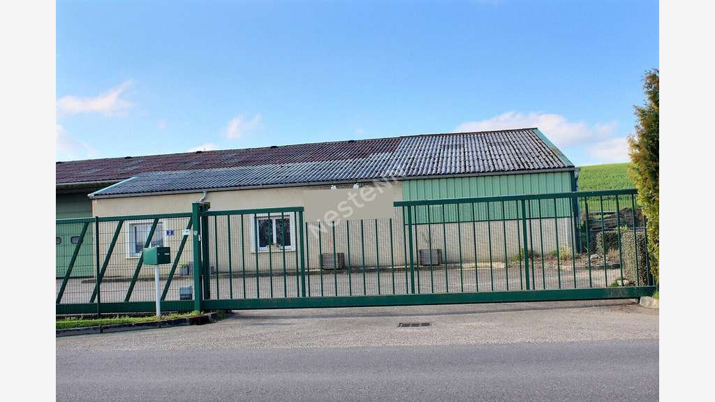 A vendre murs loués + terrain proche Verdun