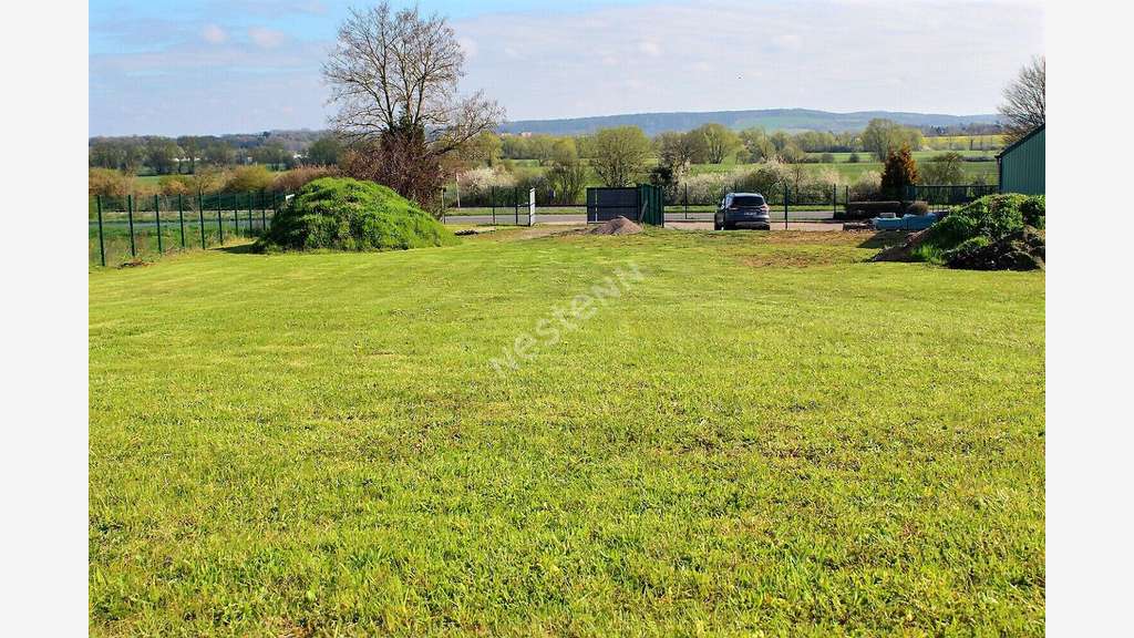 A vendre murs loués + terrain proche Verdun