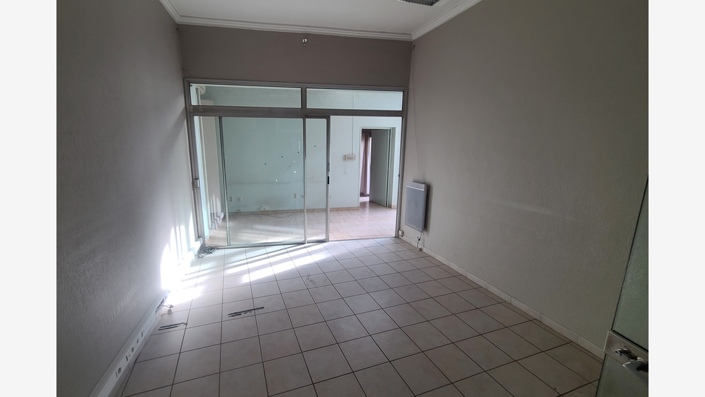 Vente murs commerciaux 227m² à Lunel centre