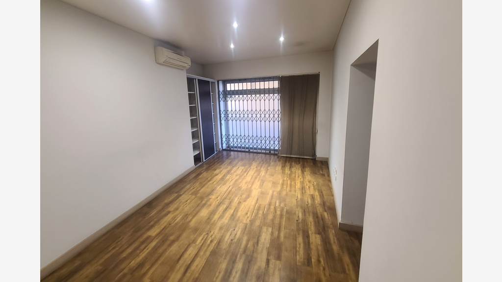 Vente murs commerciaux 227m² à Lunel centre
