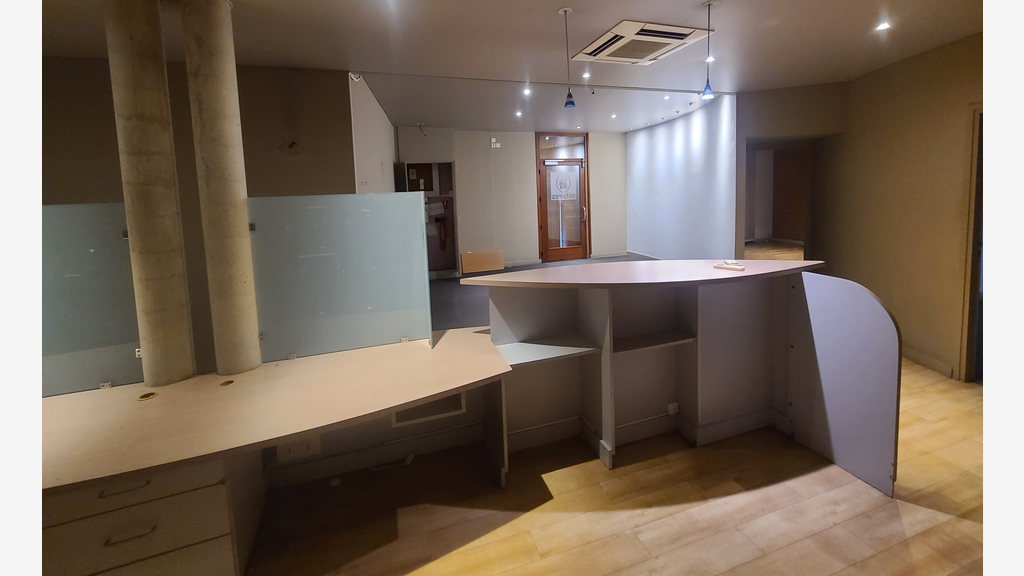 Vente murs commerciaux 227m² à Lunel centre