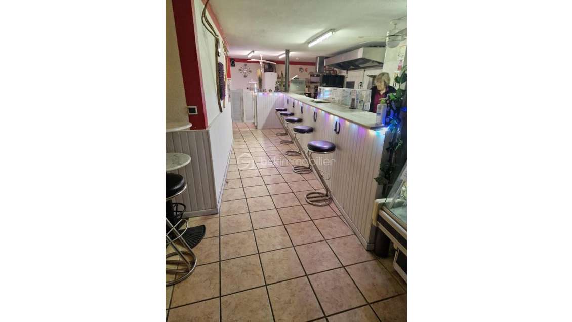 Vente murs commerciaux 125m² à Montescot