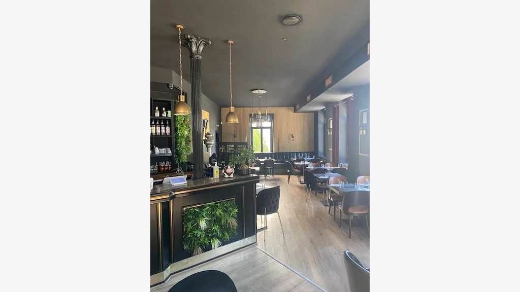 Vente murs commerciaux de restaurant vendu loués