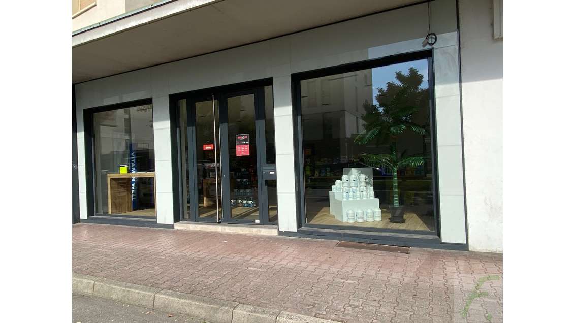 Vente local commercial 70m² à Aix-les-bains