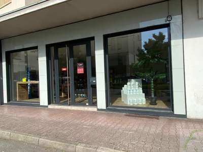 Vente local commercial 70m² à Aix-les-bains