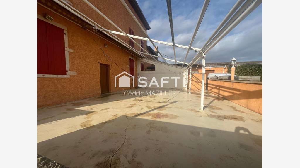 Murs commerciaux 800m² St-Georges-de-Renens RN6 