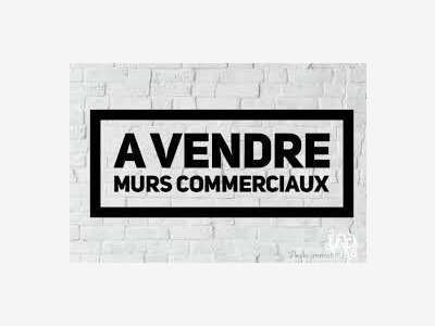 Vente murs commerciaux hôtel social à Suresnes