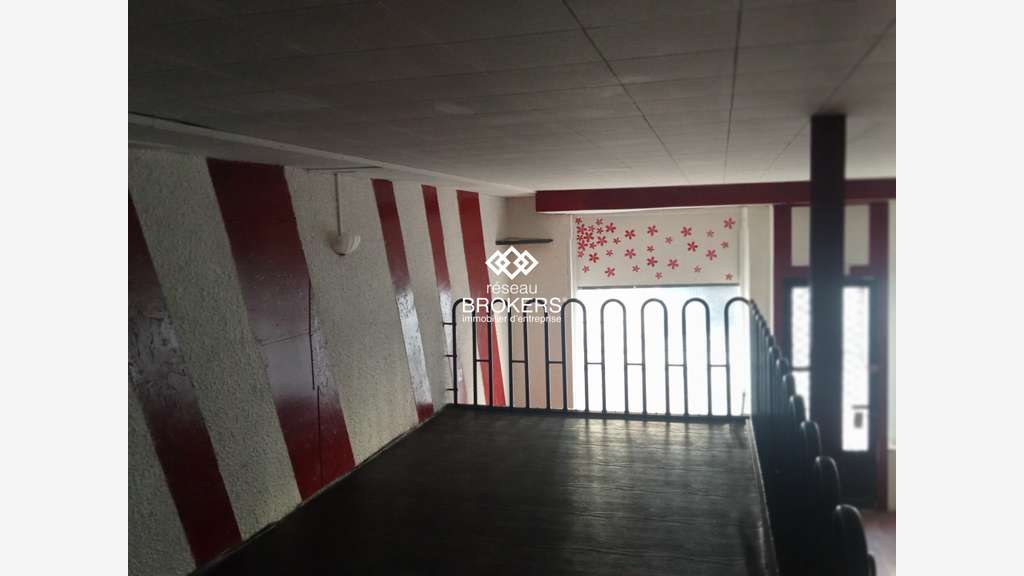 Vente murs commerciaux 128m² à Tarbes proche Gare