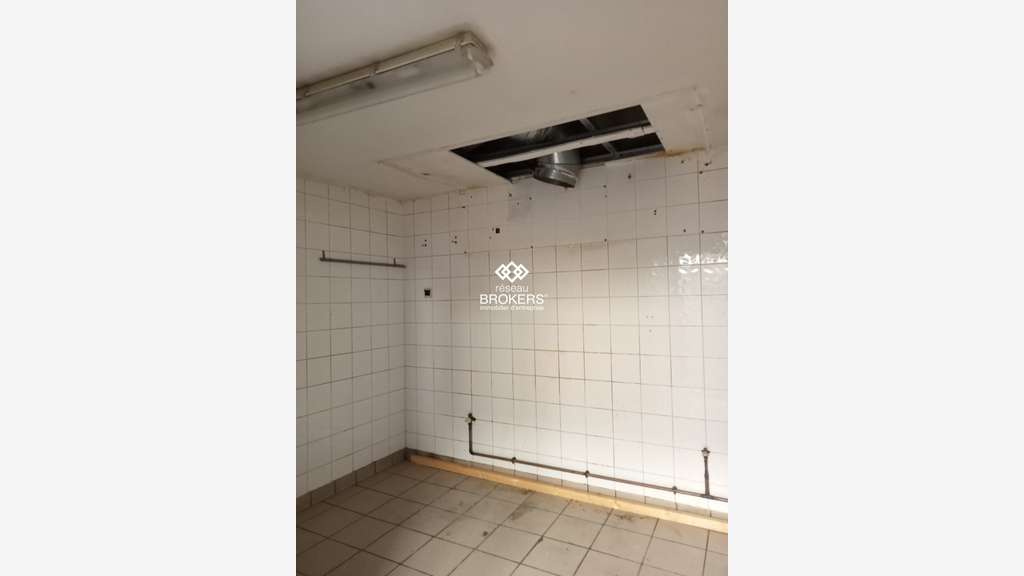 Vente murs commerciaux 128m² à Tarbes proche Gare