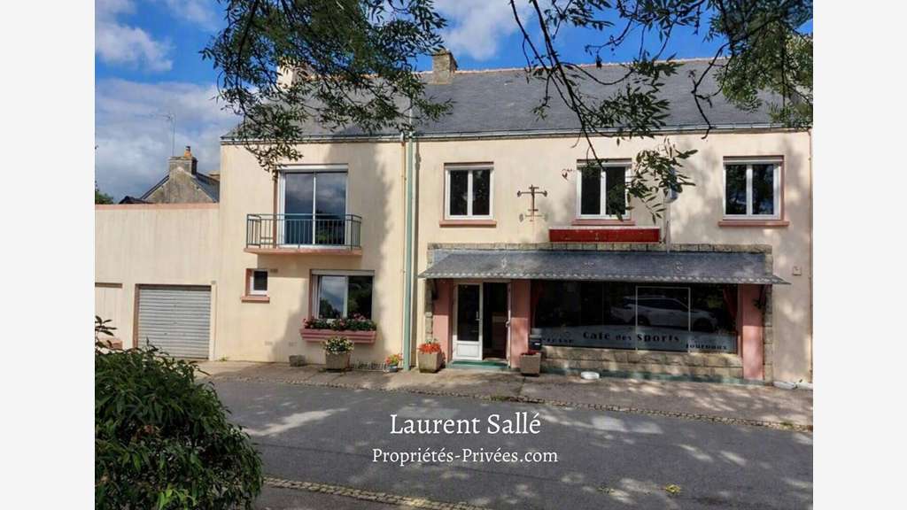 Vente murs commerciaux centre-bourg de Pluherlin