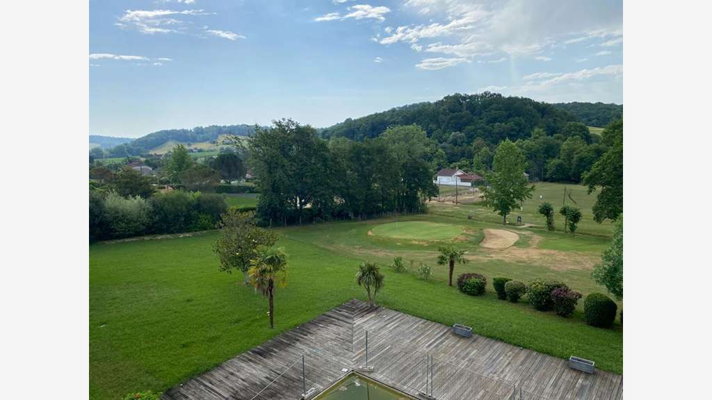 Vente murs libres hôtel restaurant dans le Béarn 