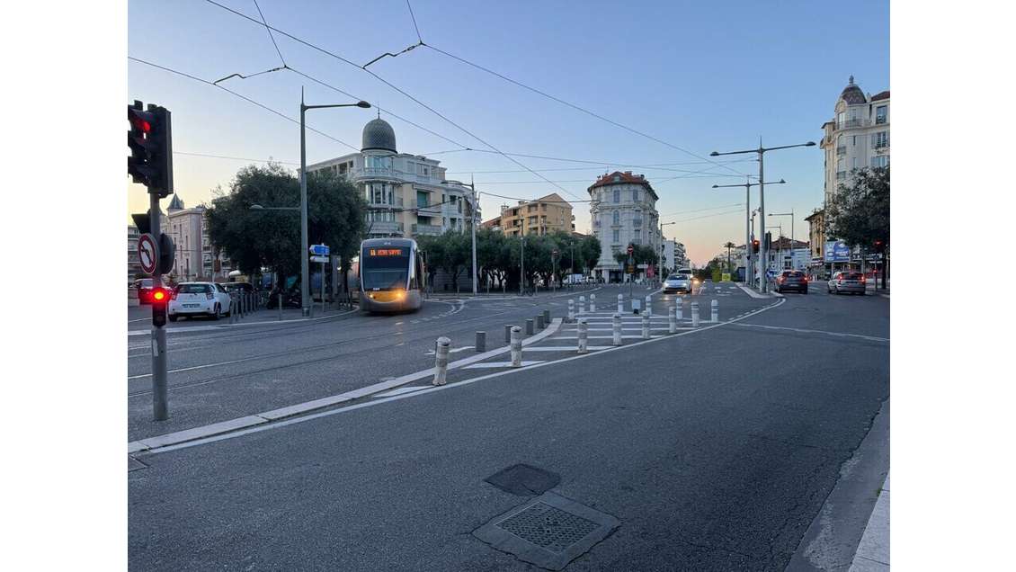 A vendre murs libres d'angle 91m² à Nice Gorbella