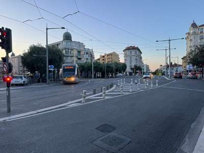 A vendre murs libres d'angle 91m² à Nice Gorbella