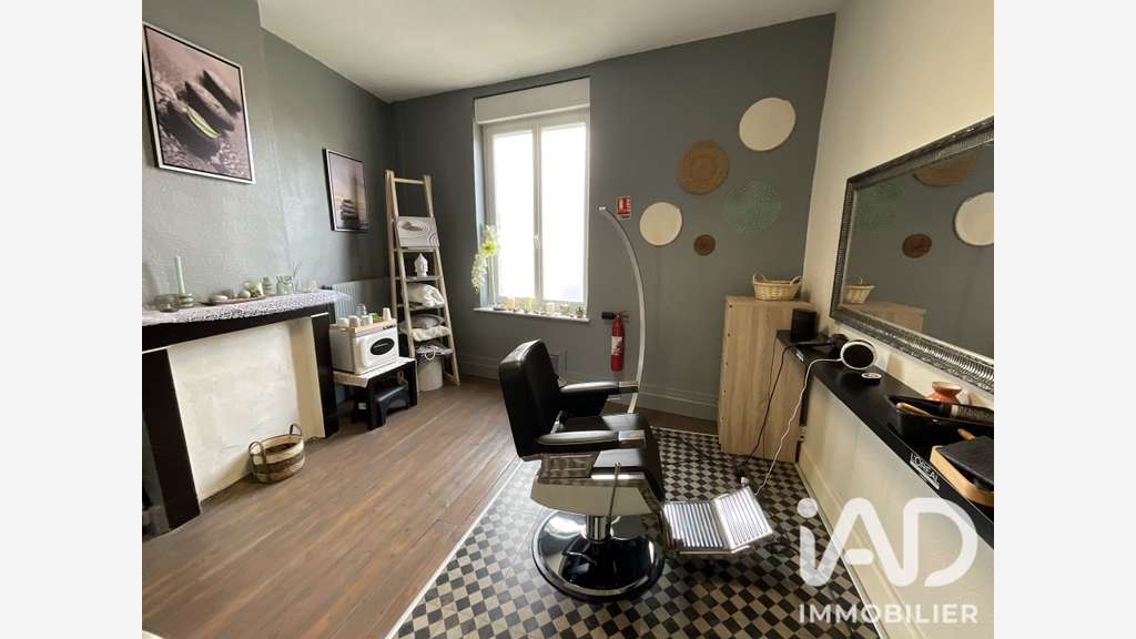 Vente murs local commercial 75m² à Somain