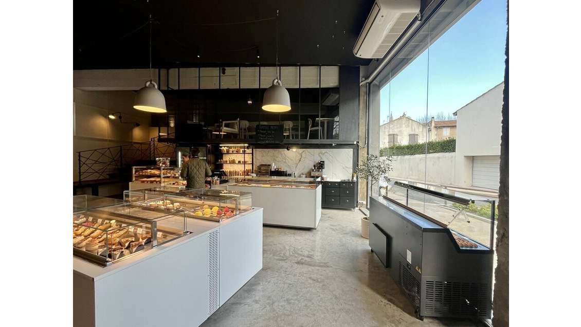 AV murs loués boulangerie à Saint-Rémy-de-Provence