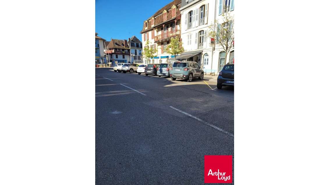 A vendre murs de 346m² à Salies de Béarn