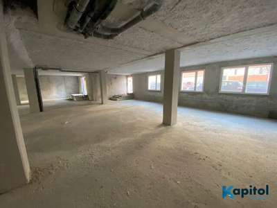 Murs entrepôt bureaux de 300m² à vendre à Nanterre