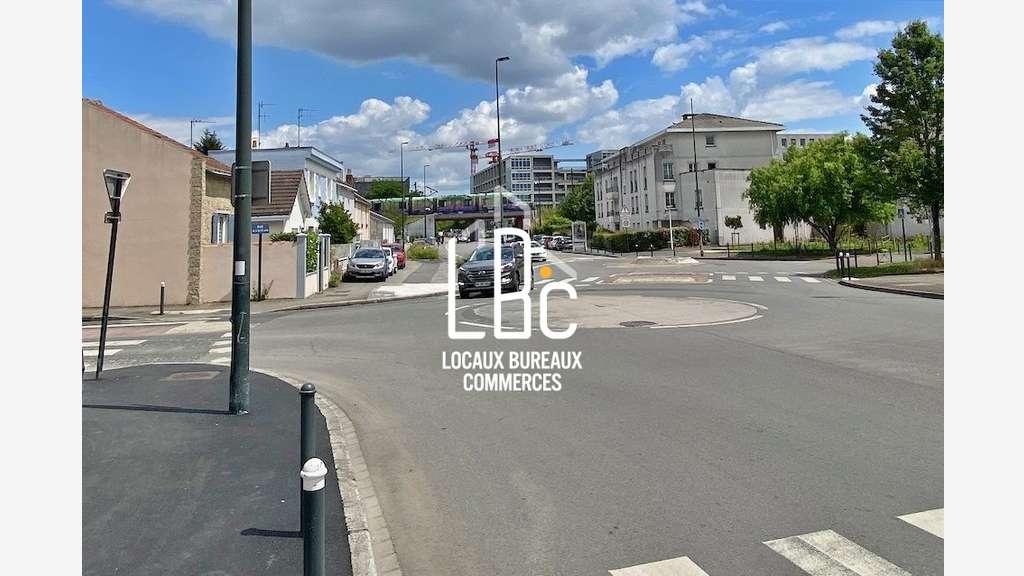A vendre local commercial de 79,90m² à Nantes Est