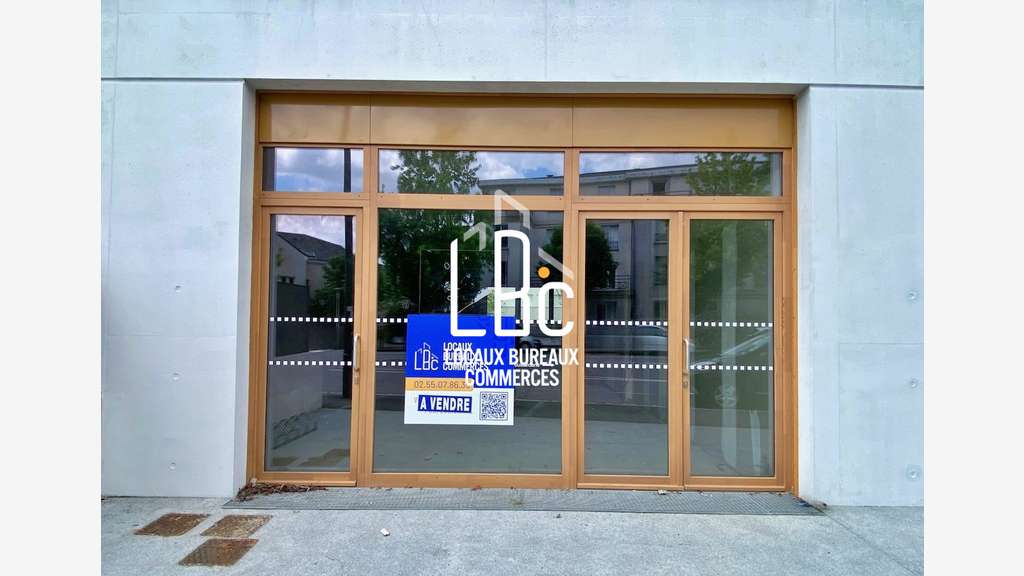 A vendre local commercial de 79,90m² à Nantes Est