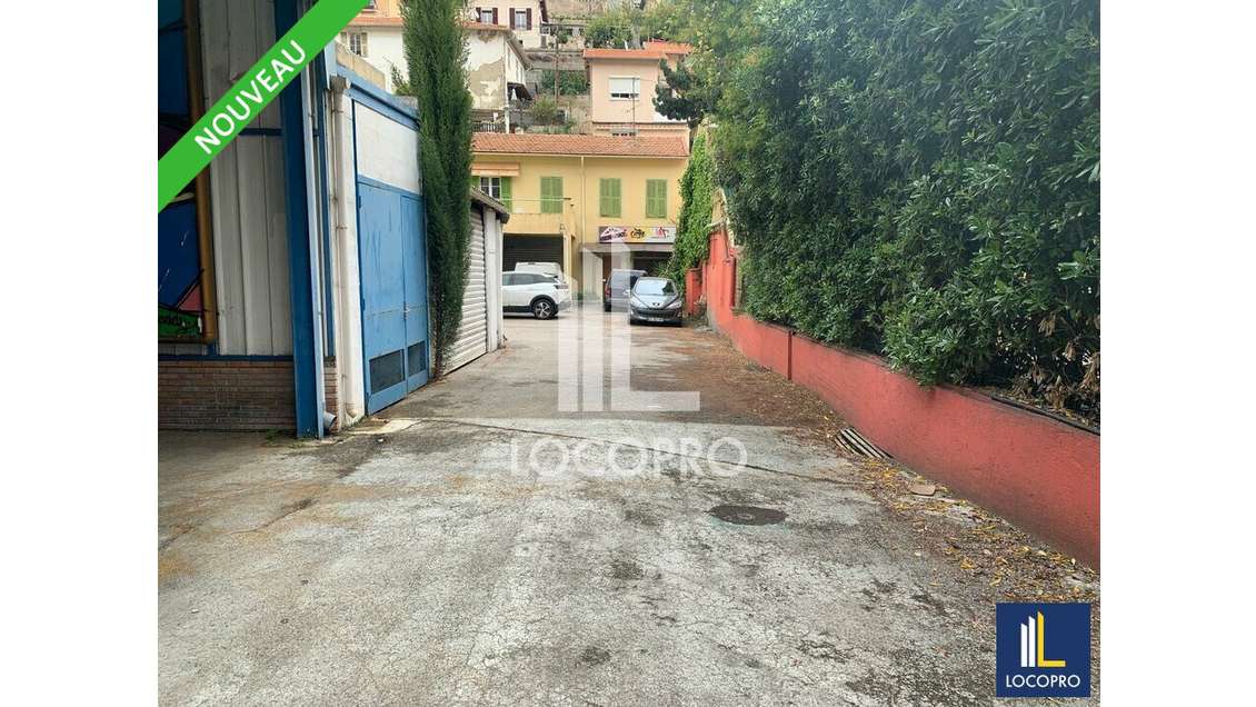 Vente local commercial mixte 905m² à Nice