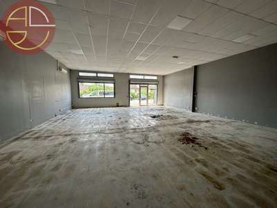 Vente local de 200m² Nord-Est Toulouse Beauzelle