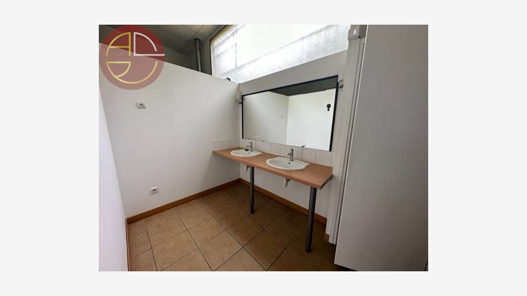 Vente local de 200m² Nord-Est Toulouse Beauzelle