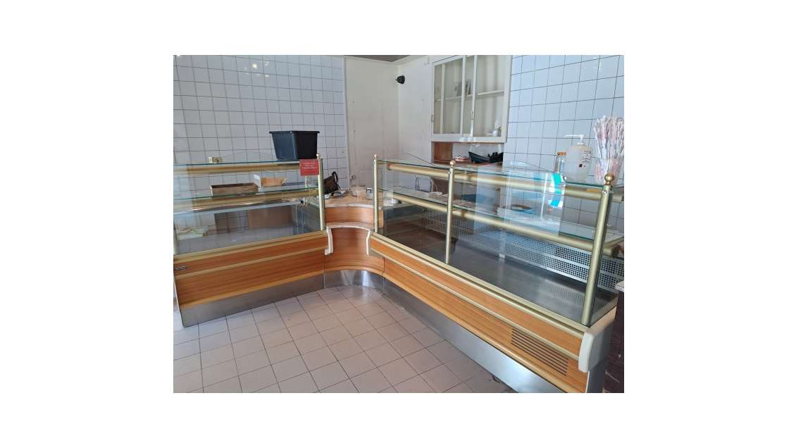 Vente local commercial et logement à Andelarrot