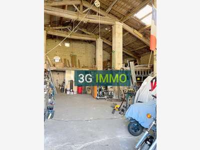 Vente local 280m² à Arçais