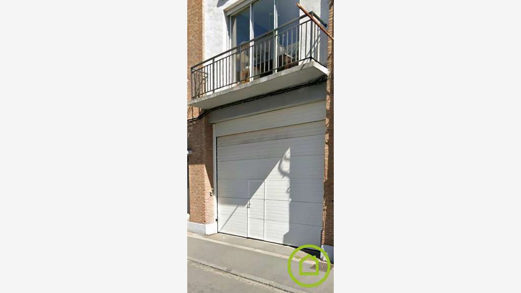 AV place de parking rue Bayart à Armentières