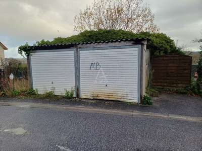 Double Garage 30 à 40m² pour 2 voitures à Arques 