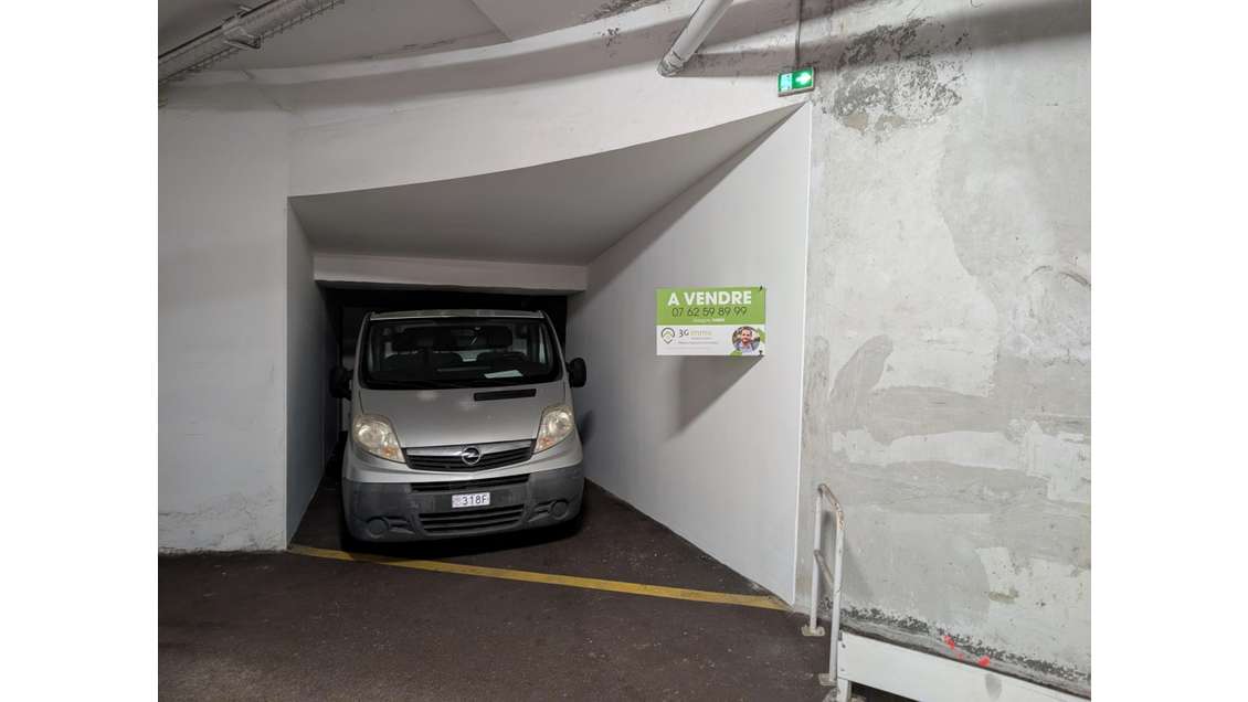 Garage à Cap-d'ail