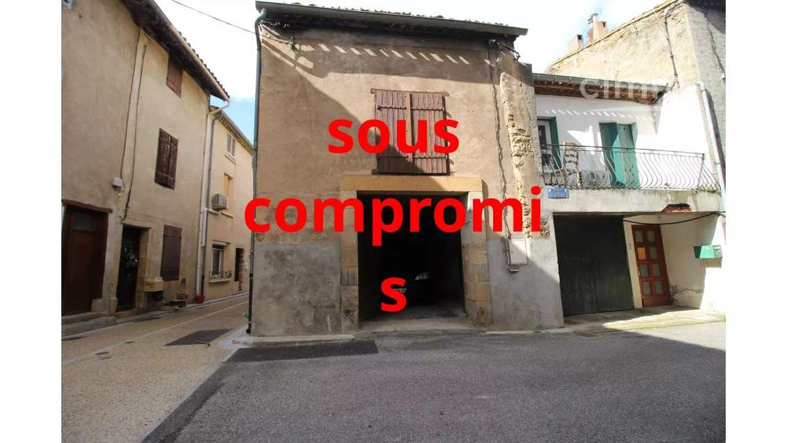 A vendre garage sur deux niveaux à Couiza
