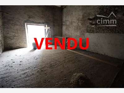 A vendre garage sur deux niveaux à Couiza