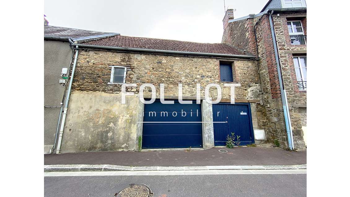 Achat garage 94m² à Coutances