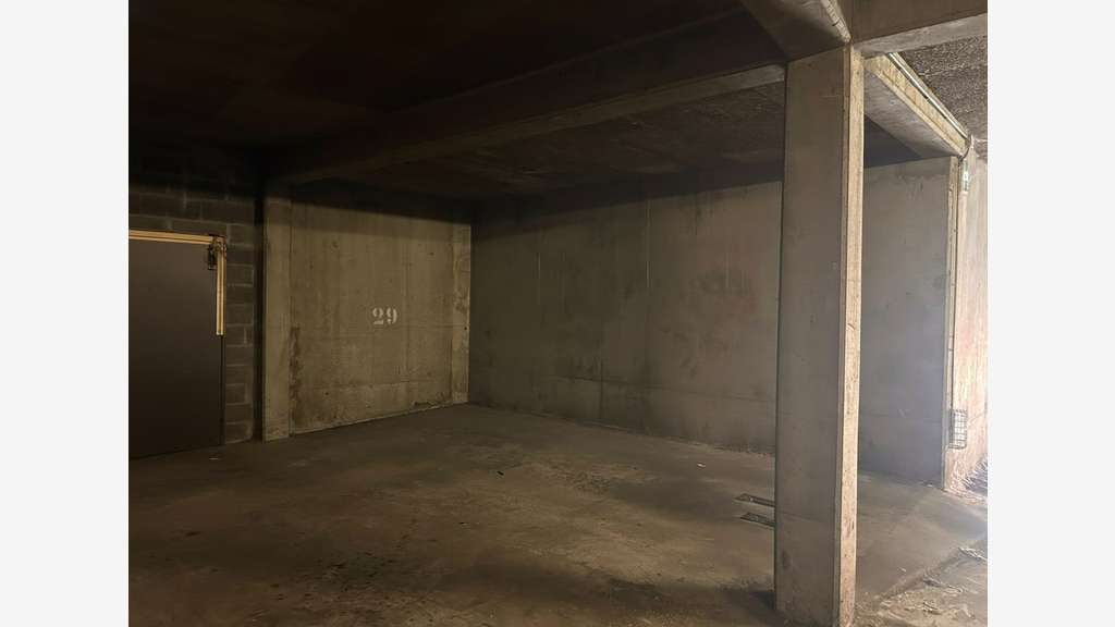 Vente place de parking en sous terrain à Elbeuf