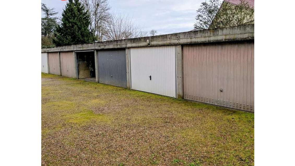 AV garage 16m² accès facile stockage Le Coteau