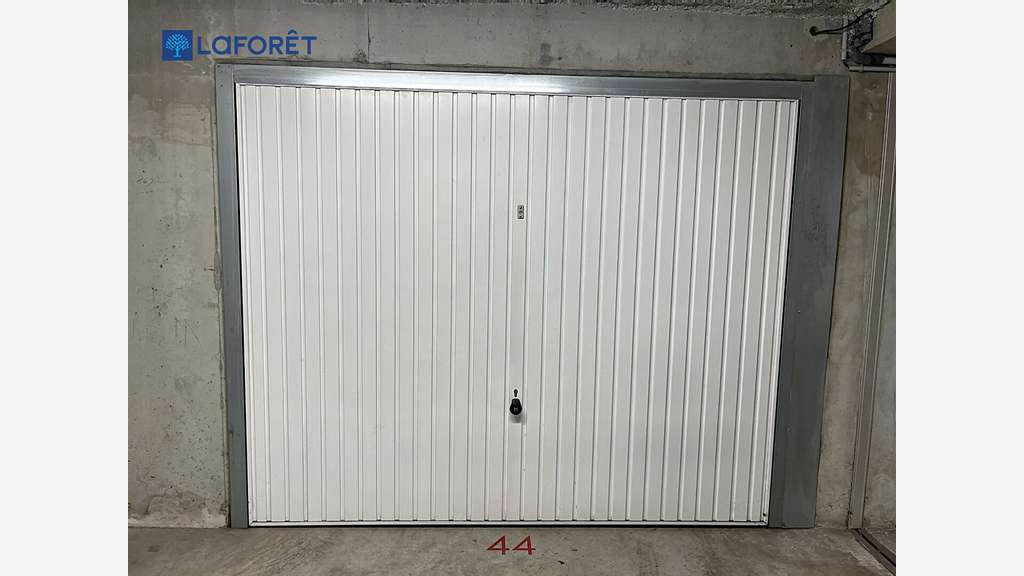 Garage 17m² à vendre proche gare à Lorient