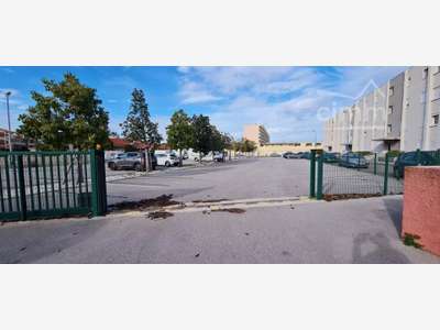 Vente places de parkings à St Cyprien Port