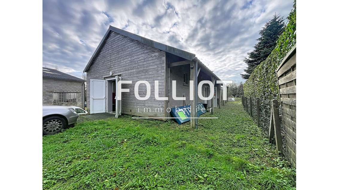 A vendre local de 135m² à Saint Denis Le Gast