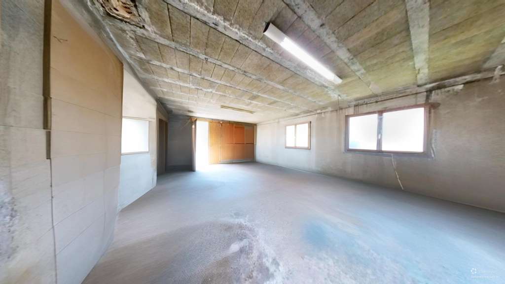 Vente local garage et parking à Sassenage (38360)